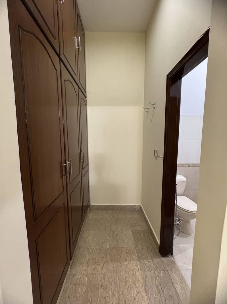 10 Marla Double Story New House for Rent in Ghalib Market Gulberg 3

                                                            alt=