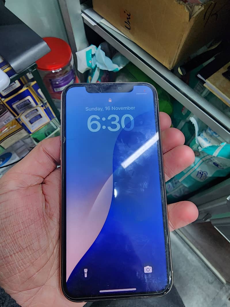 Apple iPhone 11 Pro

                                                            alt=