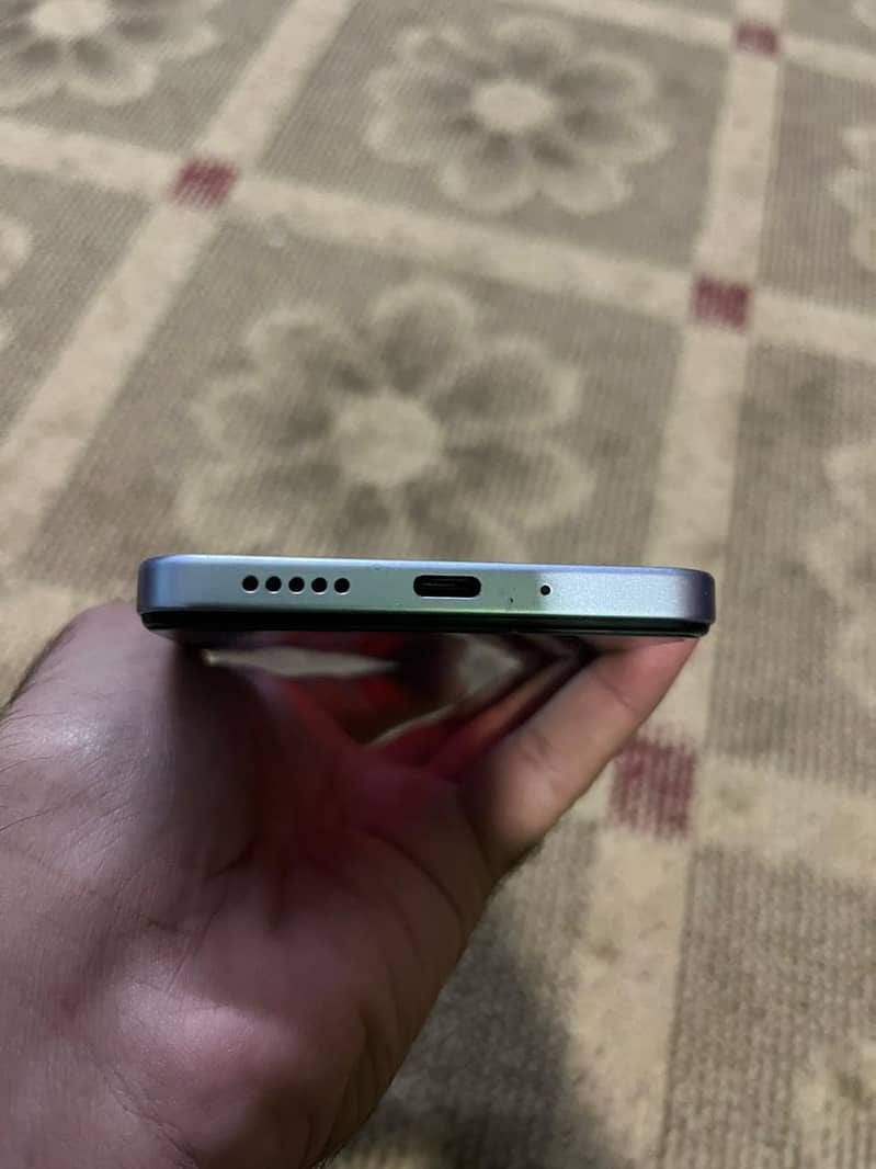 REDMii 14C 6/128 For Urgent Sale

                                                            alt=