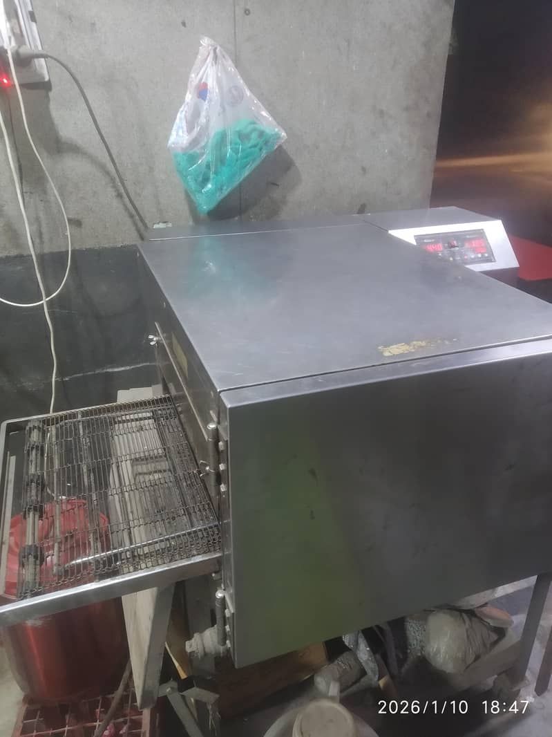 pizza oven conveyer

                                                            alt=