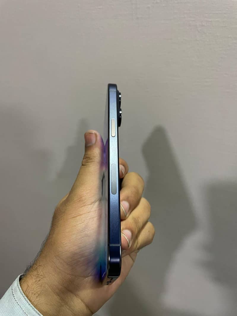 IPHONE 15 pro max 96 health 10/9.9 condition 256GB jv

                                                            alt=