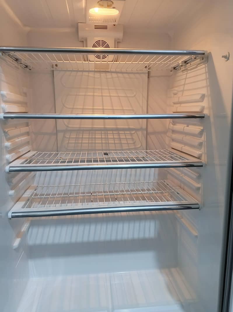 Dawlance Refrigerator

                                                            alt=