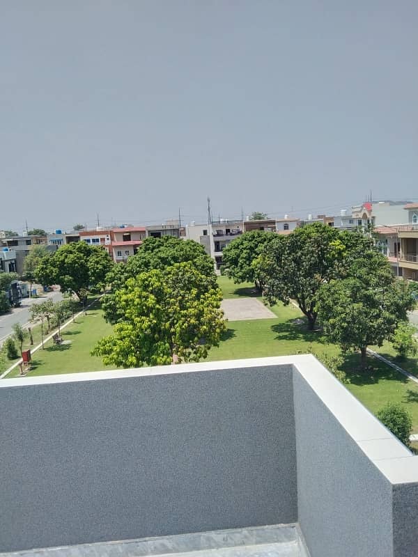 5 Marla House For Sale In Dream Gardens Lahore 60 FT Road

                                                            alt=
