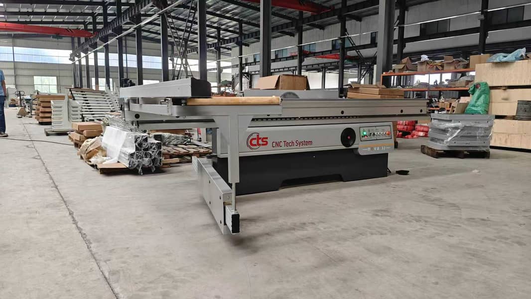 Sliding cutter panal saw 3200 automatic\Wood Sheet Sliding Cutter

                                                            alt=