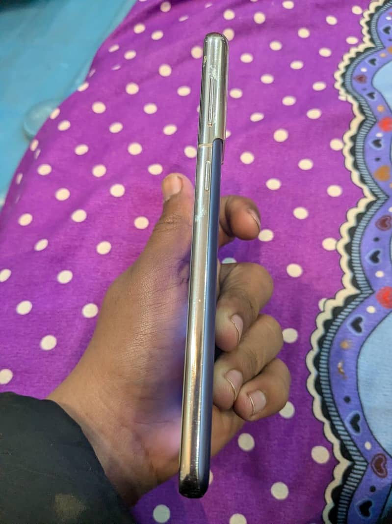 SAMSUNG S21 5G

                                                            alt=