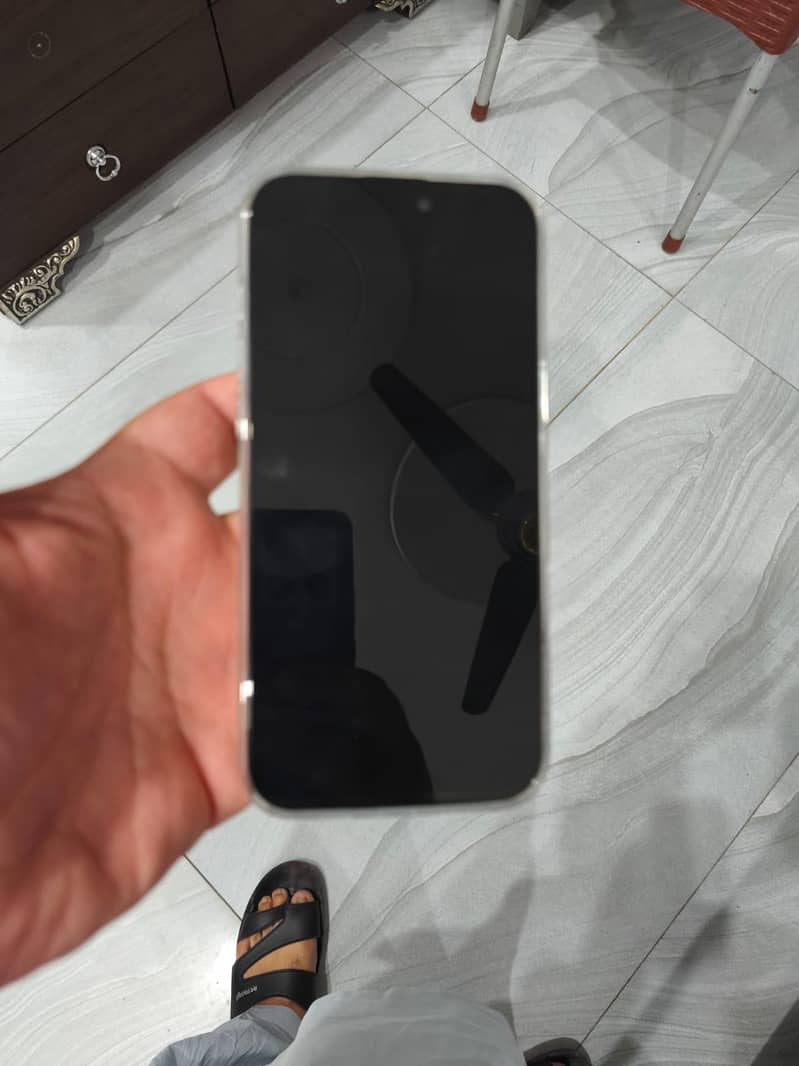 iPhone 16 pro max 256 GB

                                                            alt=