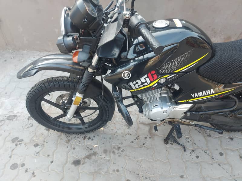 Yamaha YBR 125 G   Total Genuine

                                                            alt=
