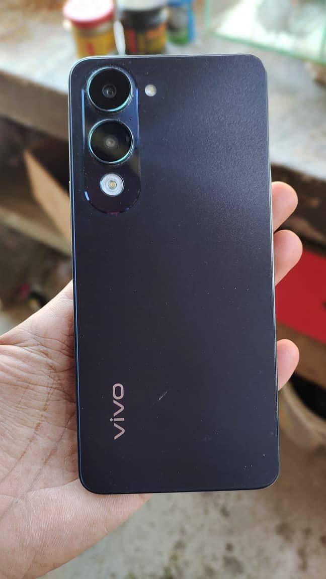 Vivo Y04 4GB/128GB – Excellent Condition with Box & Charger

                                                            alt=