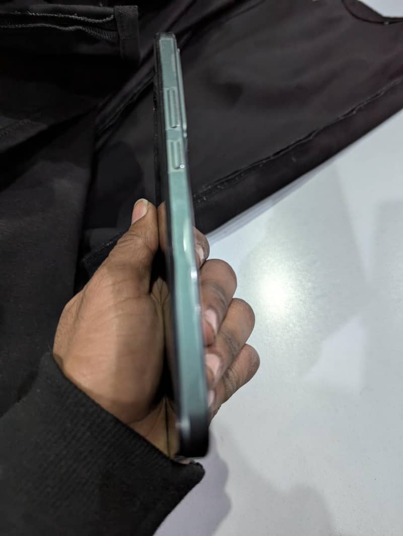 Open box half week use fresh PC condition 10 by 10

                                                            alt=