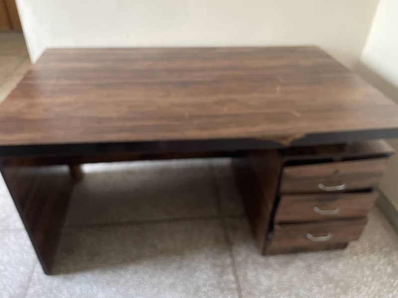 URGENT SALE

                                                            alt=