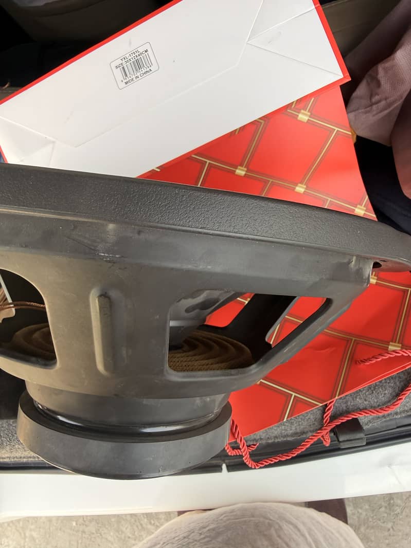 Orignal JBl 12 inch Sub Woofer + Basser High Quality Bass and Sound

                                                            alt=