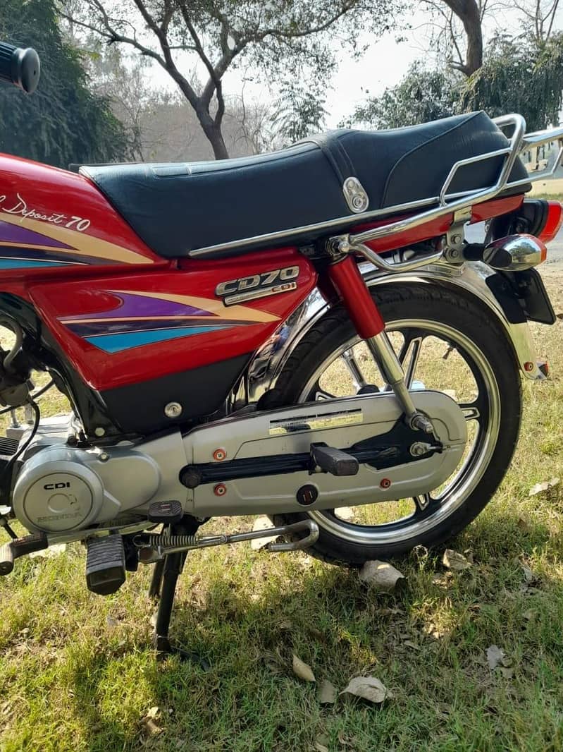 Honda CD 70 CC 2007 model only WhatsApp 03=29=35=56=1=32

                                                            alt=