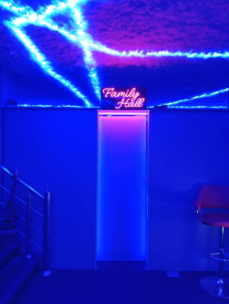 We need a Female cashier For our Snooker club and cafe

                                                            alt=