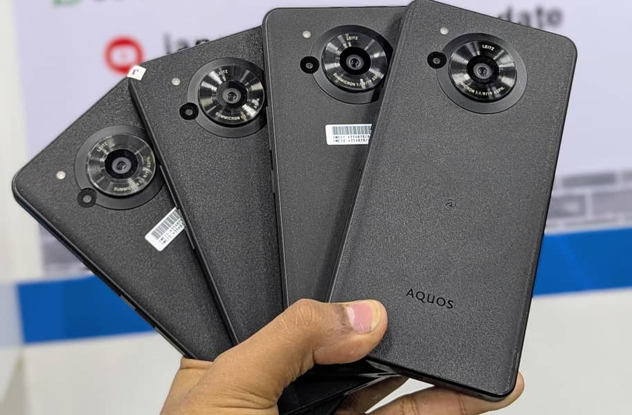 Sharp Aquos R7

                                                            alt=