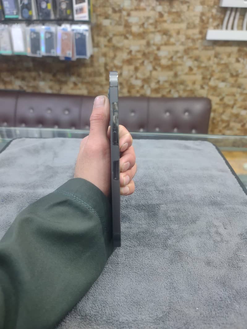 iPhone 12 Pro Max 256GB non pta

                                                            alt=