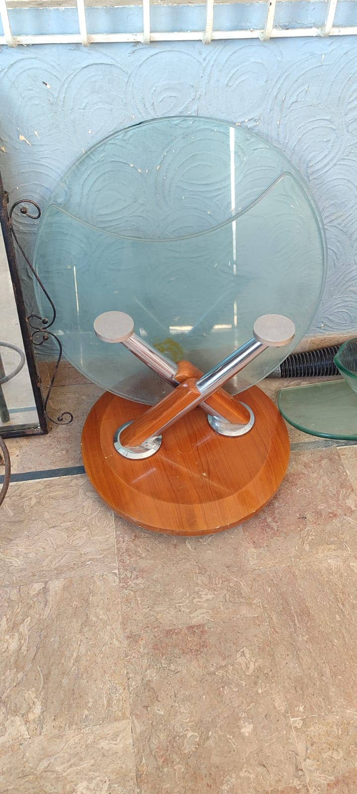 Strong Metal Revolving Center Table (Wood-Finish Animation) for Sale

                                                            alt=