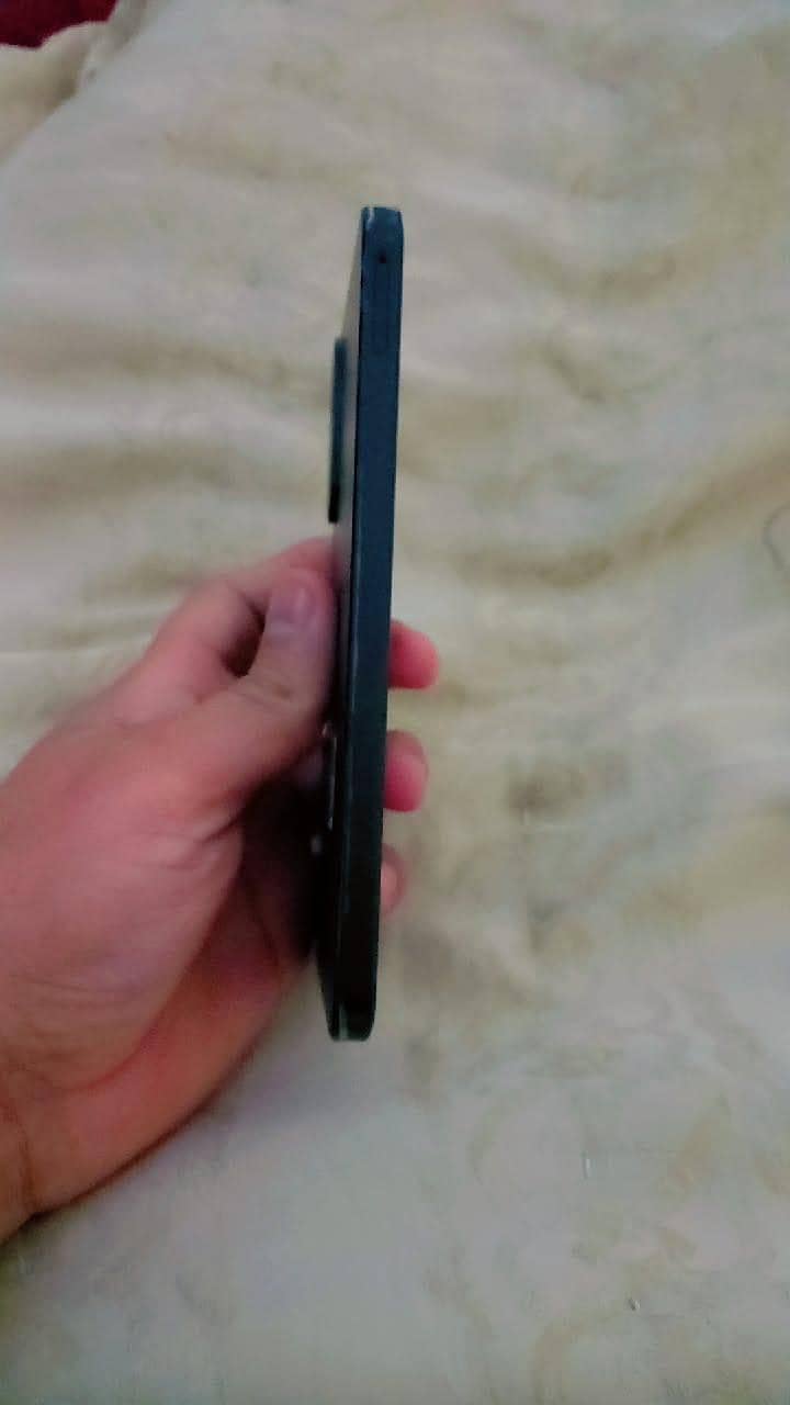 Samsung  A 17

                                                            alt=