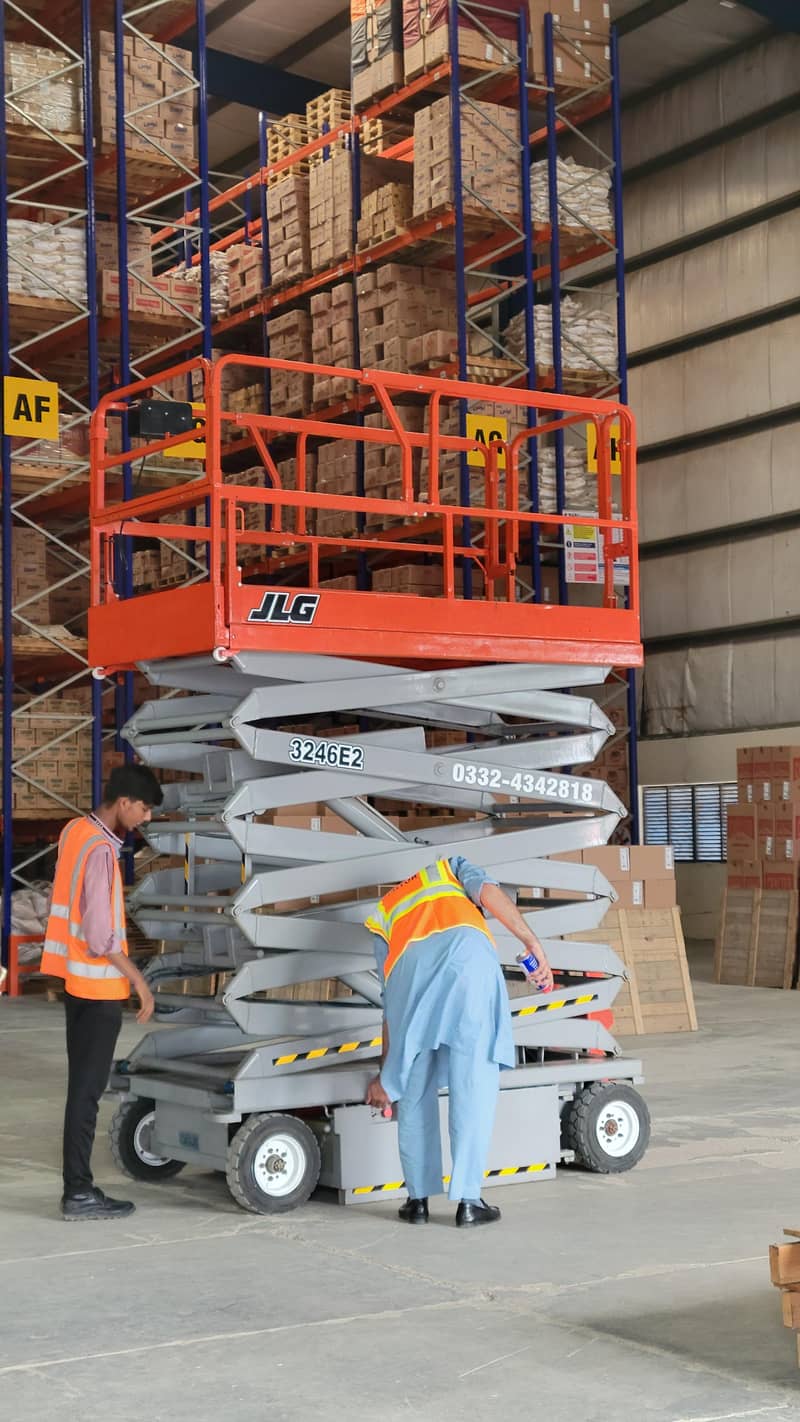 CRANES - SCISSOR LIFT - LIFTERS - TRANSPORT SERVICES - 24 HOURS

                                                            alt=