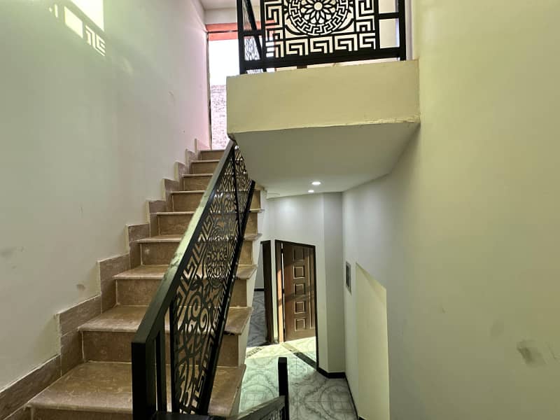 3 Marla Brand New House for Sale in Bismillah Housing Scheme

                                                            alt=