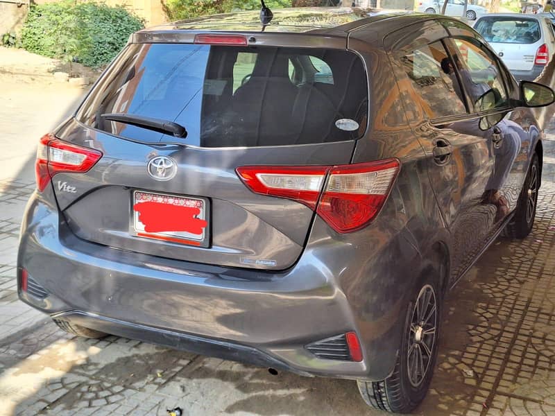 Toyota Vitz 1.0F

                                                            alt=