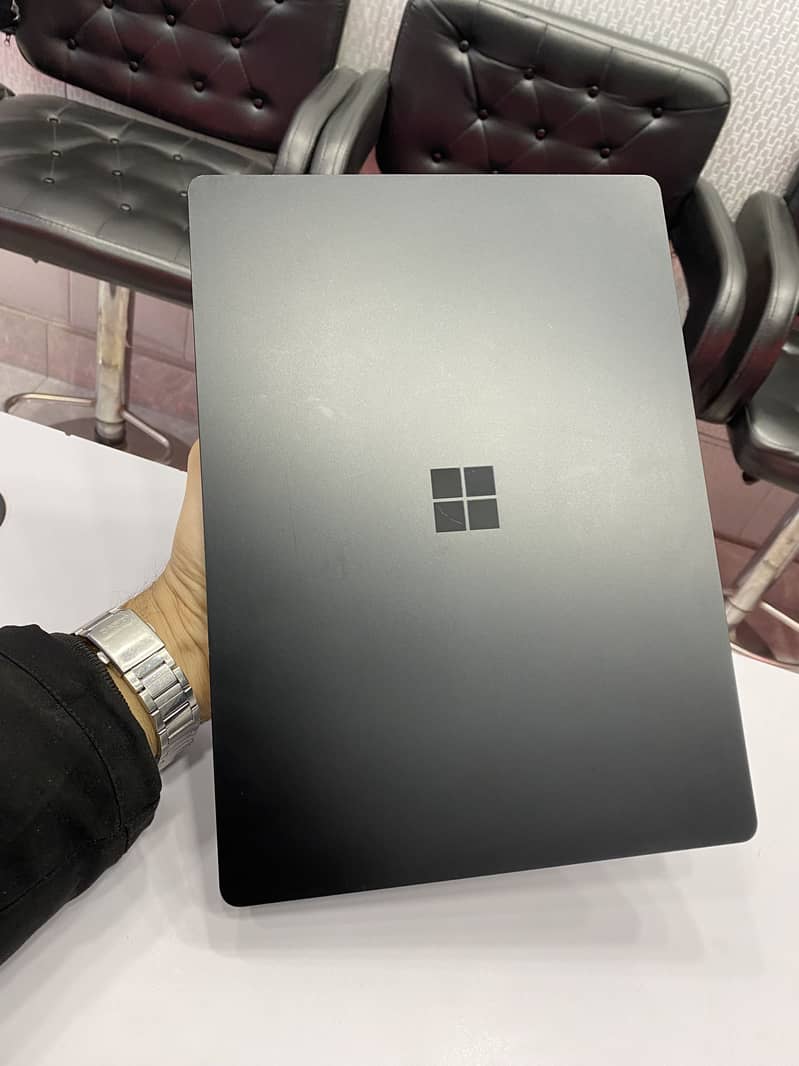 Microsoft Surface Laptop 4 | Core i5-11th gen | 8/256 SSD | 2K Touch

                                                            alt=