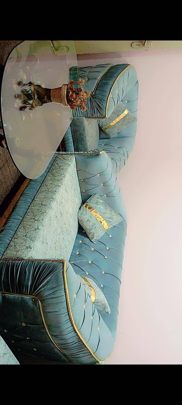 new design sofa in grey colour

                                                            alt=