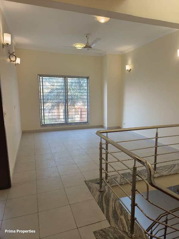 152 SQY Villa, in P11A which is the most Prime location of BTK

                                                            alt=