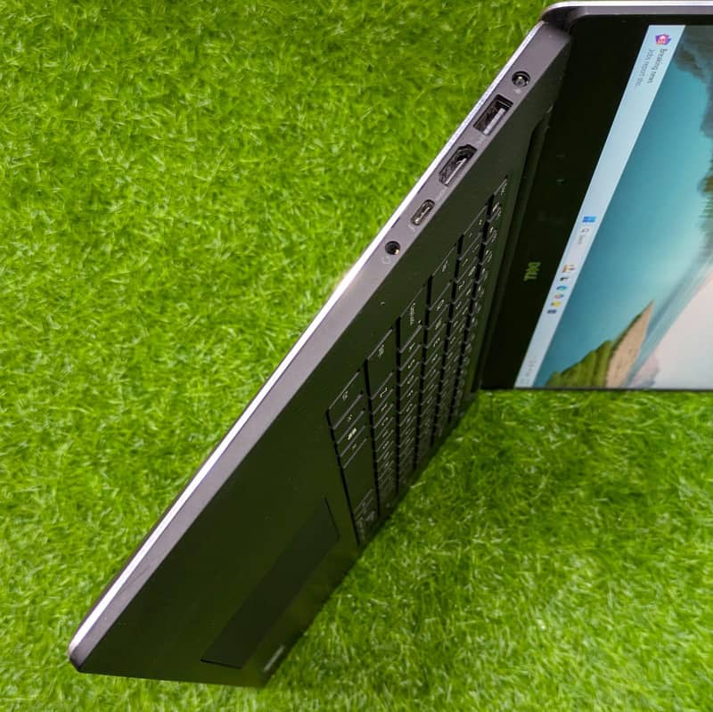 Dell Precision 5520 i5 7th Gen 16/256 4GB NVIDIA Graphic Card 15.6 FHD

                                                            alt=