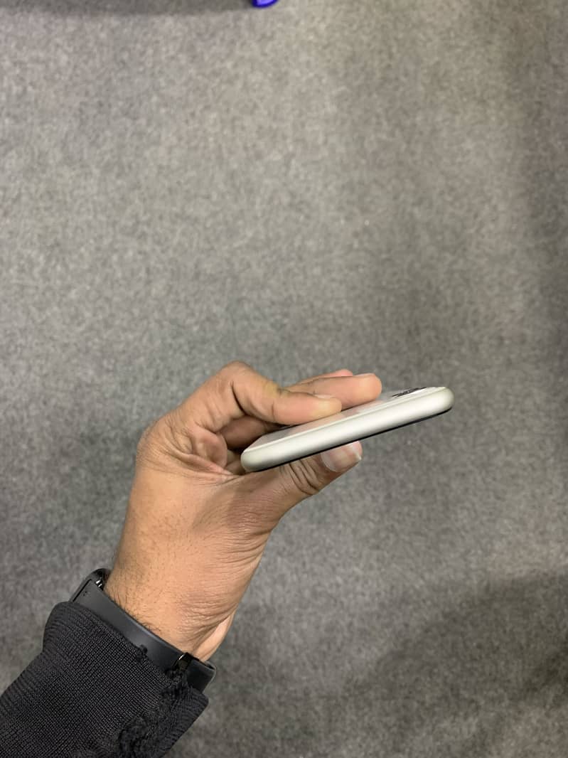 iPhone 11 64Gb MDM Model

                                                            alt=