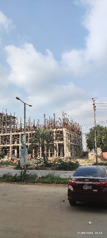 Lakhani Fantasia 20 Feet Height With Mezzanine Floor Shop Available For Sell

                                                            alt=