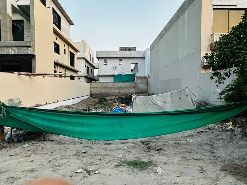 FULL POSSESSION PAID+TRANSFER FREE (3 SIDED COVERED) BUILDER LOCATION 5 MARLA ROAD LEVEL PLOT AVAILABLE FOR SALE AT PRIME LOCATION OF TOPAZ EXTENSION BLOCK PARK VIEW CITY LHR

                                                            alt=