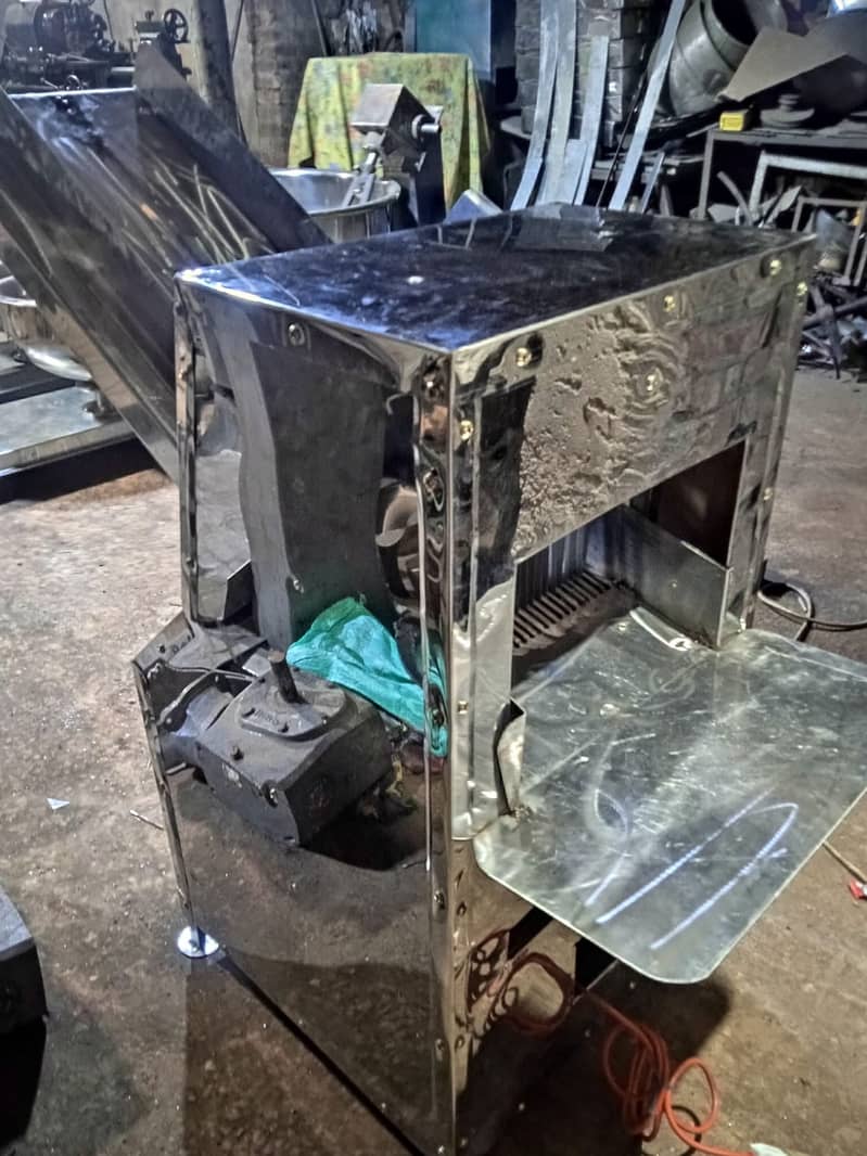 Bread Cutter / Bread Slicer Machine/ Bread cutting on best price

                                                            alt=