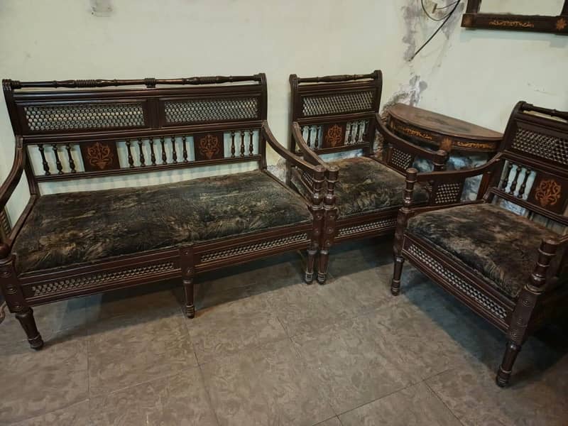2 silver line Sofa sets 2+1+1 with glass tables+3wooden sofa sets2+1+1

                                                            alt=