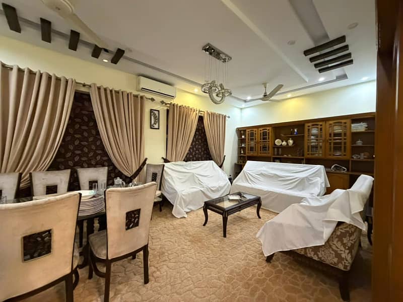 Luxurious 5 bedroom house for sale

                                                            alt=