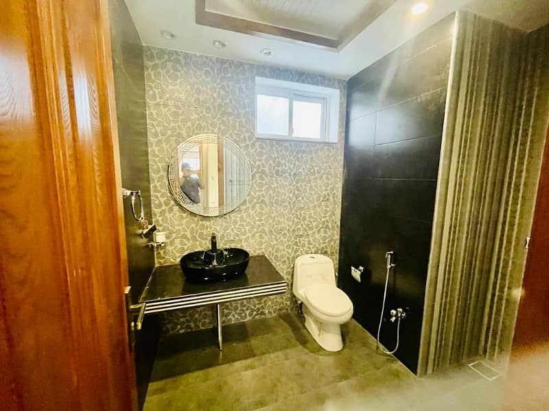 10 MARLA PORTION FOR RENT IN PARAGON CITY LAHORE

                                                            alt=