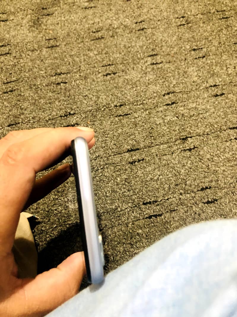 vivo y20 10by10  urgent sale

                                                            alt=