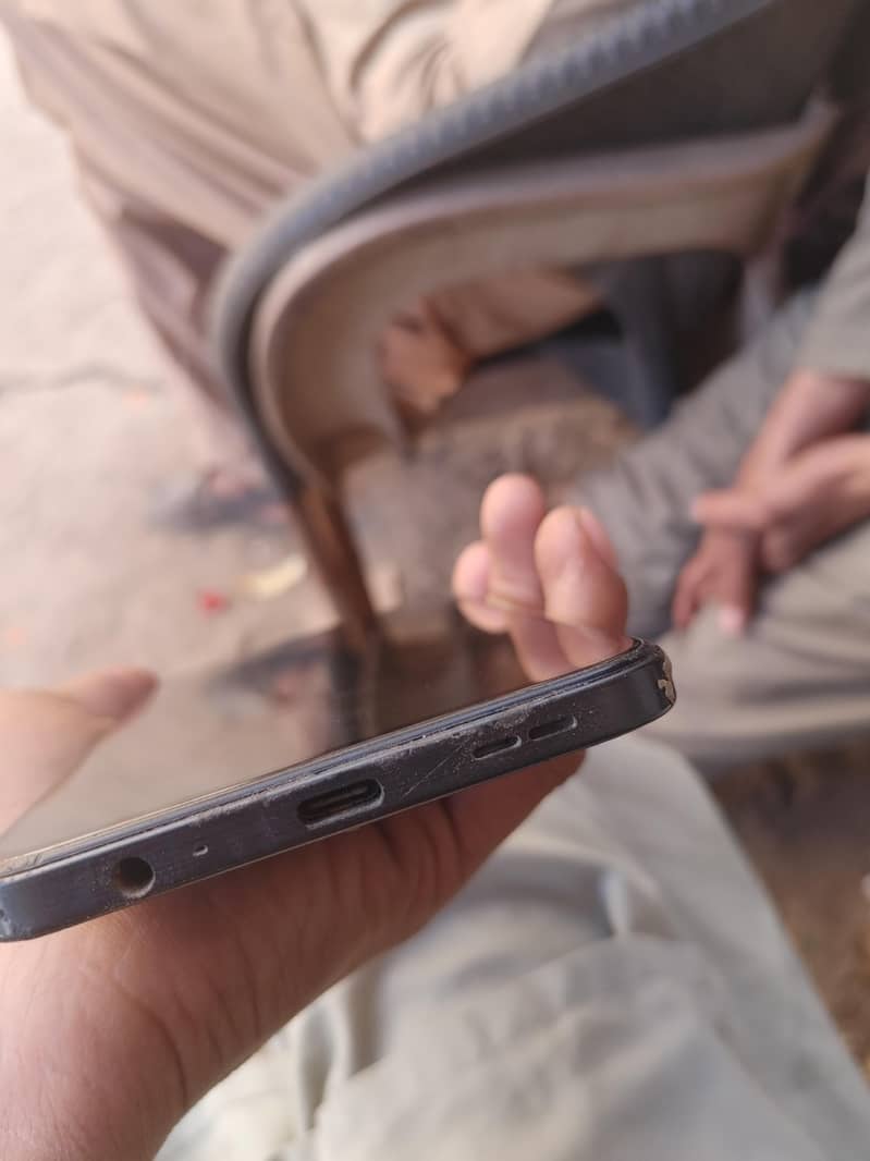 itels25 6+6 ram GB 128

                                                            alt=