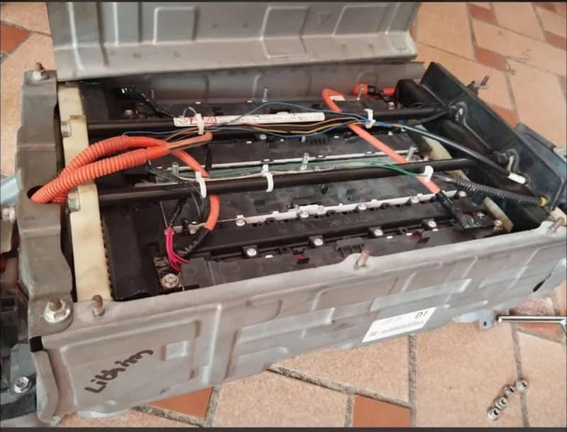 Lithium Ion Battery Hybrid Battery & ABS unit Replacemant |AQUA PRIUS

                                                            alt=