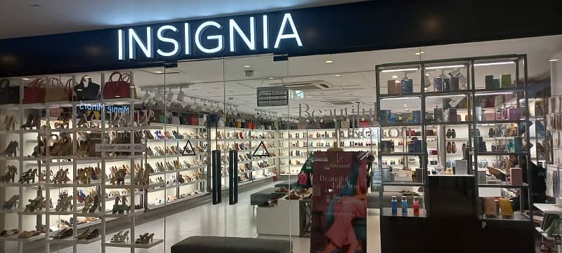 Build And Secured Shop For Sale In CDA Zone

                                                            alt=