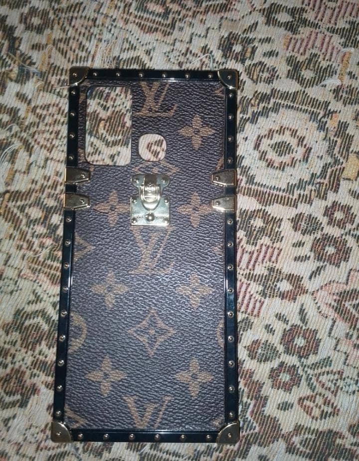 Infinix Hot 12

                                                            alt=