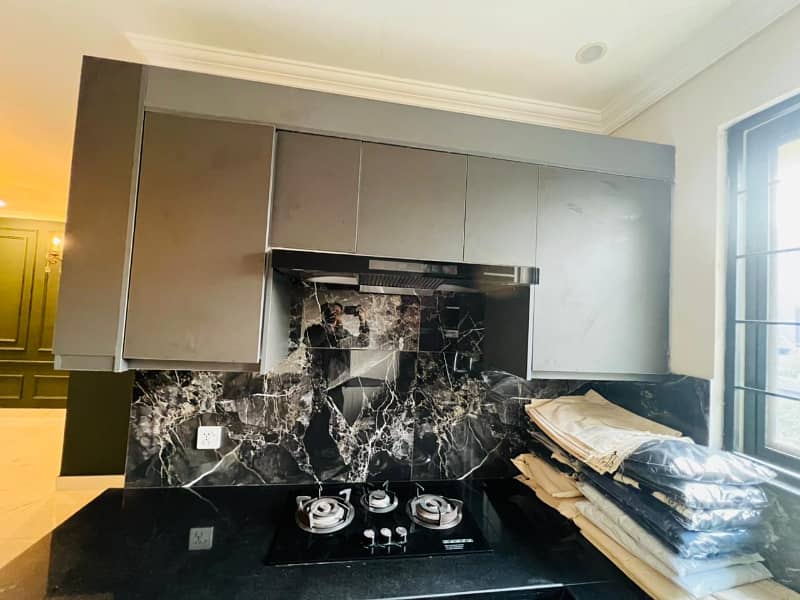 Brand New 10 Marla Corner House for Sale with Double Gate and 2-Car Parking in Model Town Extension M Block, Lahore

                                                            alt=