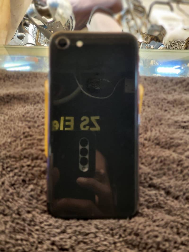 iPhone 8 Non-PTA | 64GB | Battery 84% | 100% Water Pack | Original

                                                            alt=