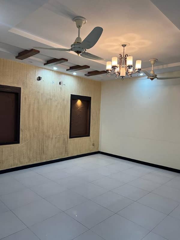 Portion For Rent Central Block Near Park

                                                            alt=