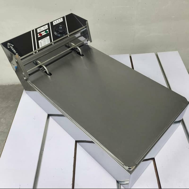 Imported 12L Electric Deep Fryer Heavy Duty Commercial Use Temperature

                                                            alt=