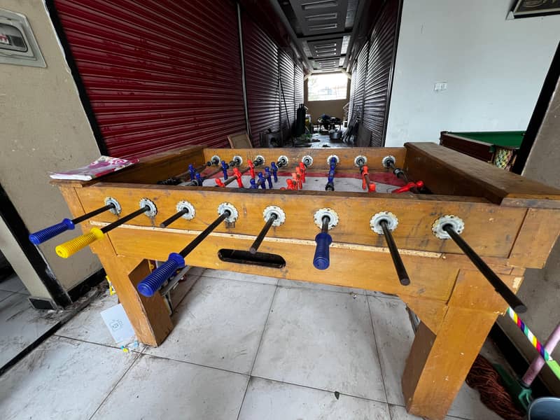 Foos ball/foot ball/badawa/hand ball/table

                                                            alt=