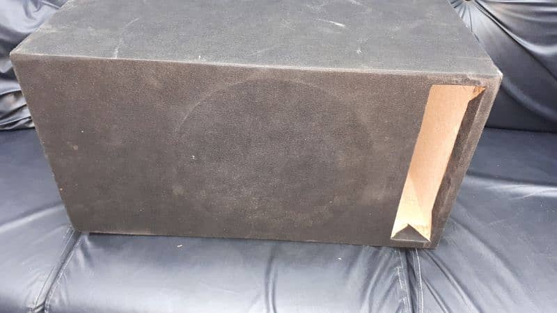 woofer sevry audio roadmark 4chnal speaker sonyexplod

                                                            alt=