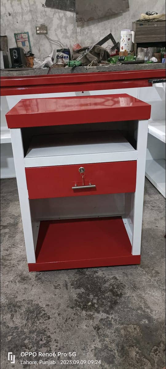 Racks Manufacturar All types - Shopping Trolley, Baskets - Counters

                                                            alt=