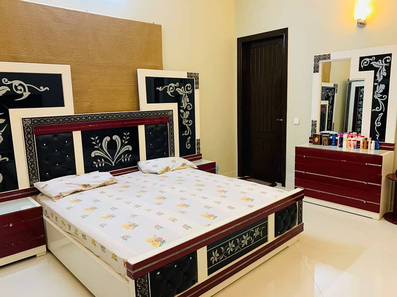 FLAT FOR RENT NOMAN GARDEN ABUL HASSAN ISPHANI ROAD

                                                            alt=