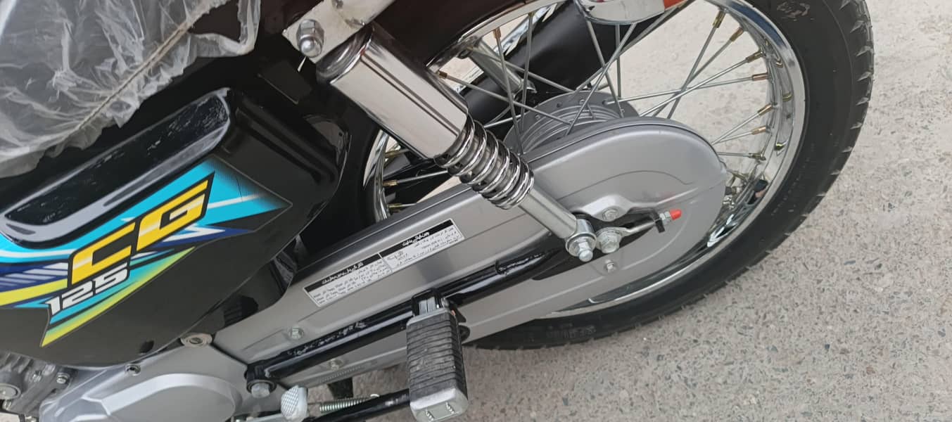 Honda CG 125 Model 25/26 Bike 475 KMs Driven CONTACT 0300 - 7048028

                                                            alt=