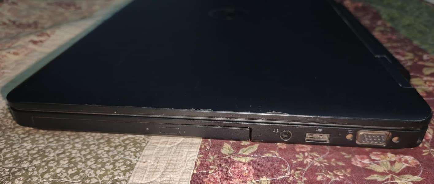 Dell latitude E5540 i7

                                                            alt=
